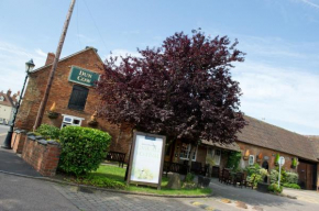 Гостиница Innkeeper's Lodge Rugby, Dunchurch  Регби